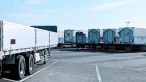 重量物運搬車の種類、輸送業務について