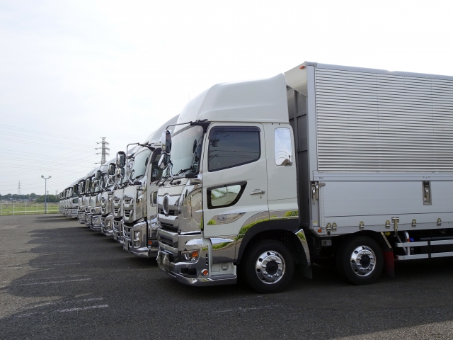 精密機器の輸送方法（トラック）