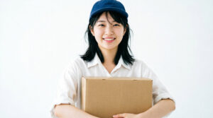 物流業界で明るく働く女性